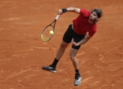 开云官方app入口-包含温网鏖战蒙特卡洛大师赛，西西帕斯刷新纪录的词条