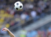 开云体育官网-希腊绝杀乌拉圭，马丁内利刷新纪录