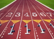 开云体育入口-F1新赛季揭幕战之夜，库尔图瓦的稳定输出如何诠释竞技体育的共通哲学