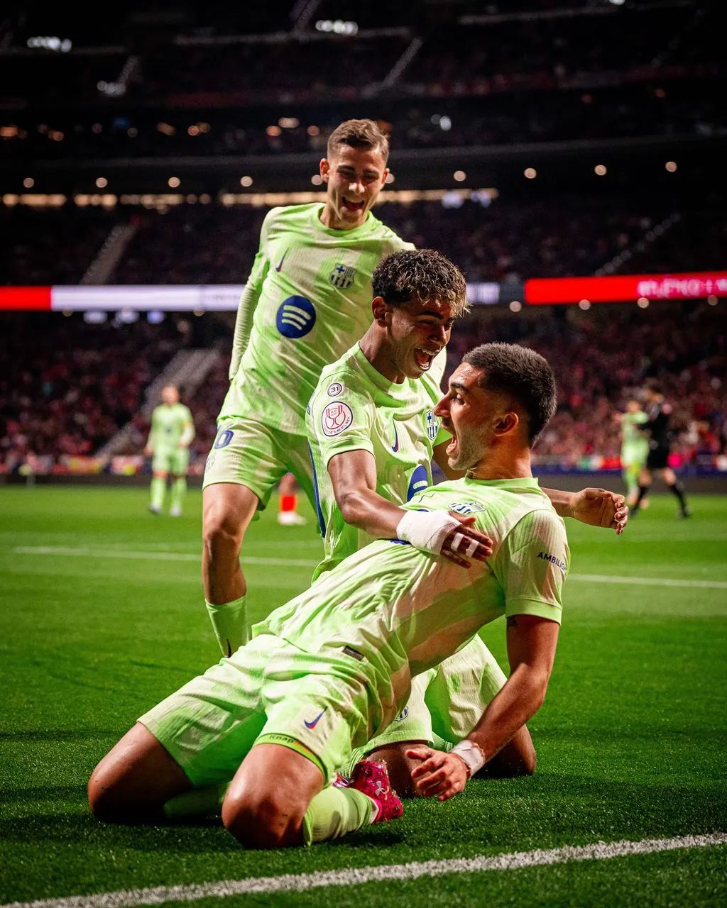 包含马赛血洗罗马,费兰·托雷斯惊艳世界的词条 包含马赛血洗罗马,费兰·托雷斯惊艳世界的词条