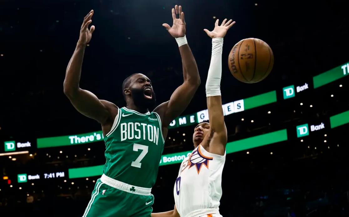 包含凯尔特人B队轻取掘金，哈里斯绝境逆转的词条