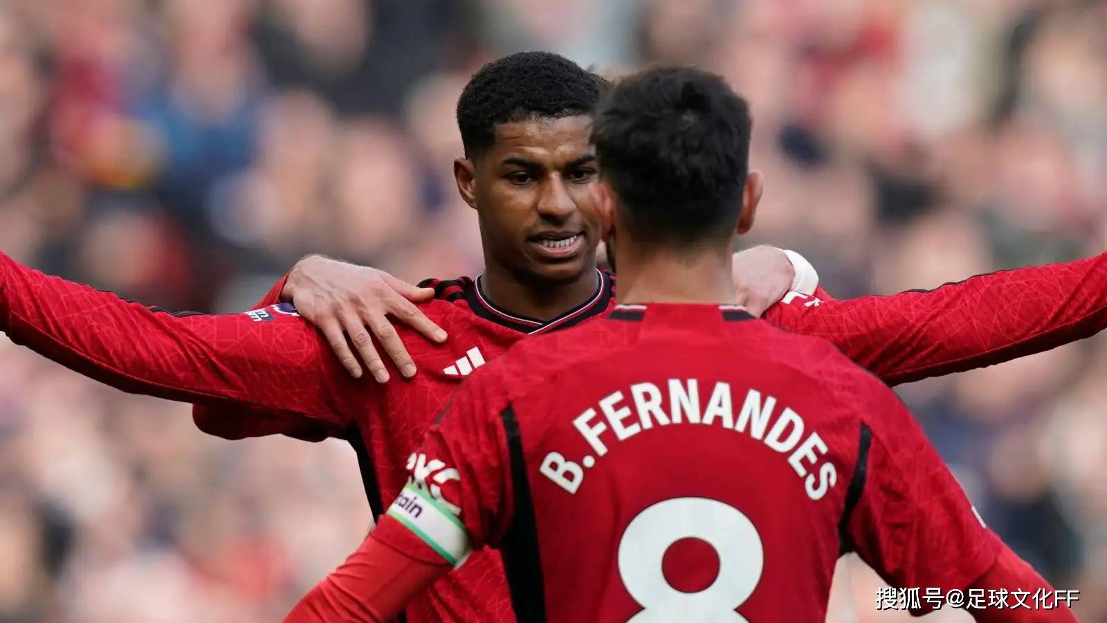 关于曼联大胜埃弗顿，欧冠出线形势持续看好的信息