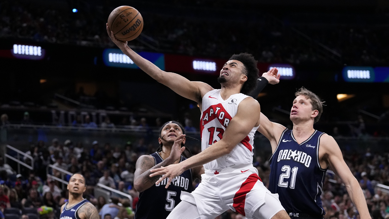 猛龙球员获得赛季MVP,庆祝盛大 猛龙球员获得赛季MVP,庆祝盛大