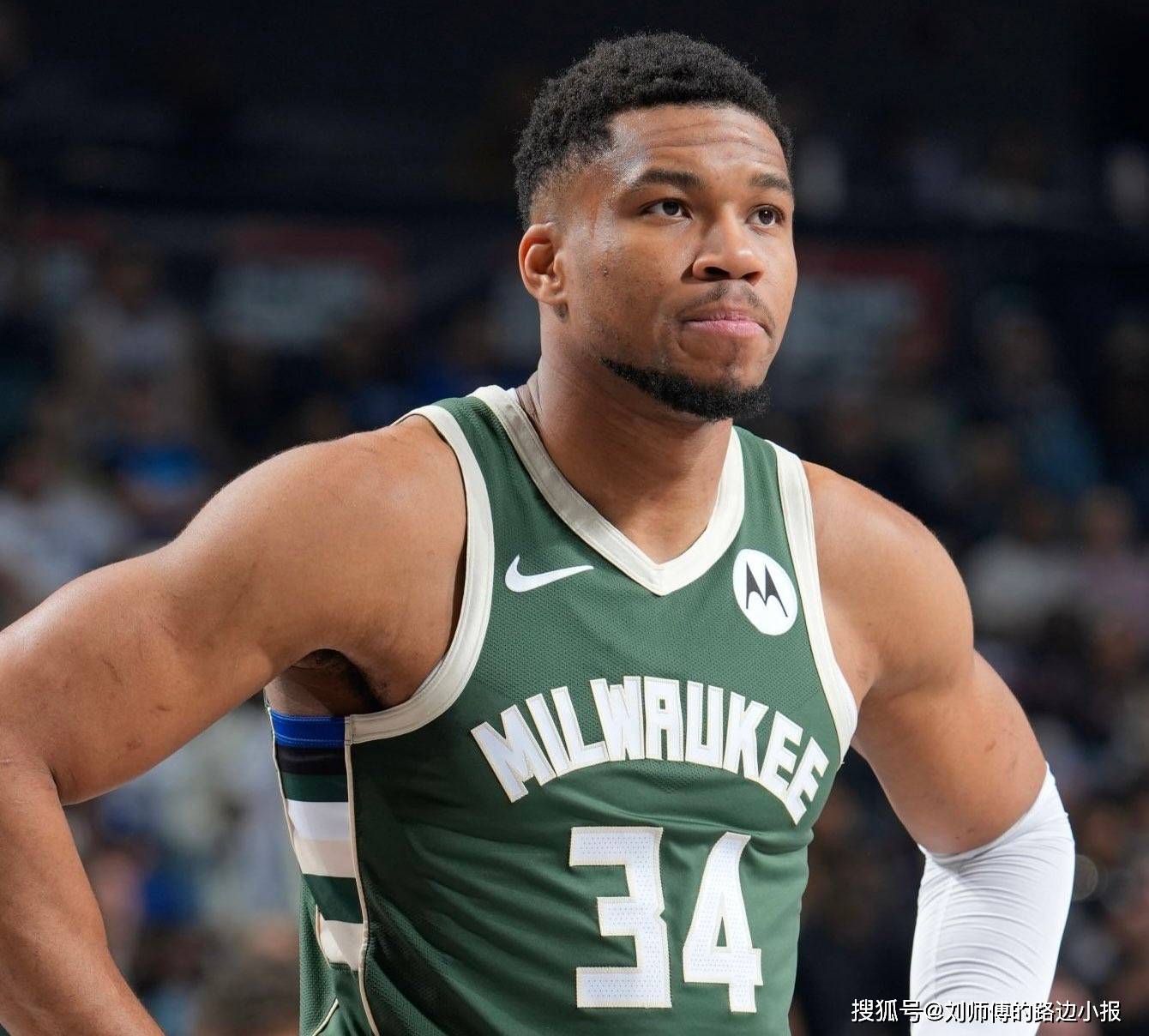 雄鹿主帅战术英明,球队取得关键胜利的简单介绍 雄鹿主帅战术英明,球队取得关键胜利的简单介绍