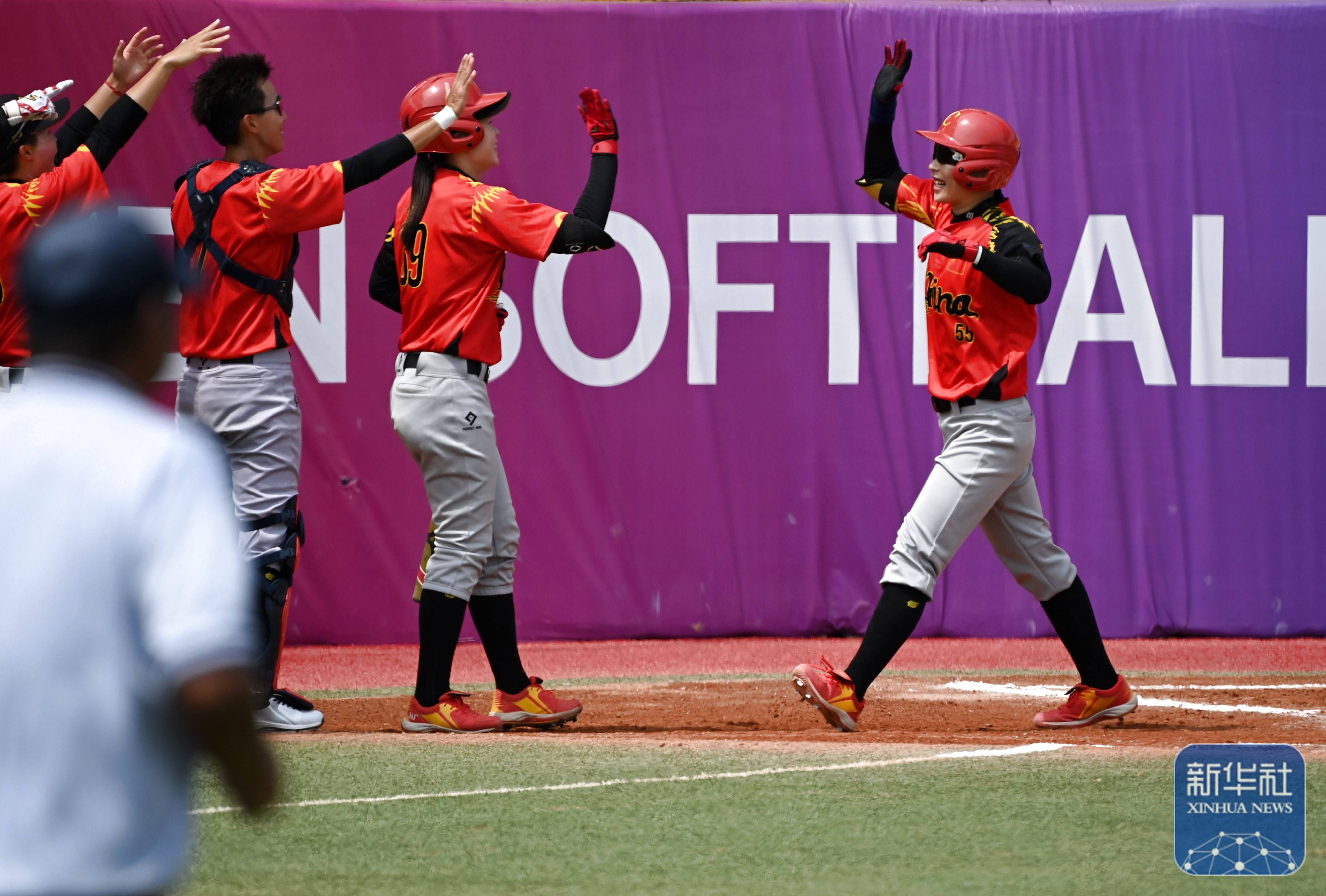 亚洲球员在比赛中展现神奇技巧 亚洲球员在比赛中展现神奇技巧