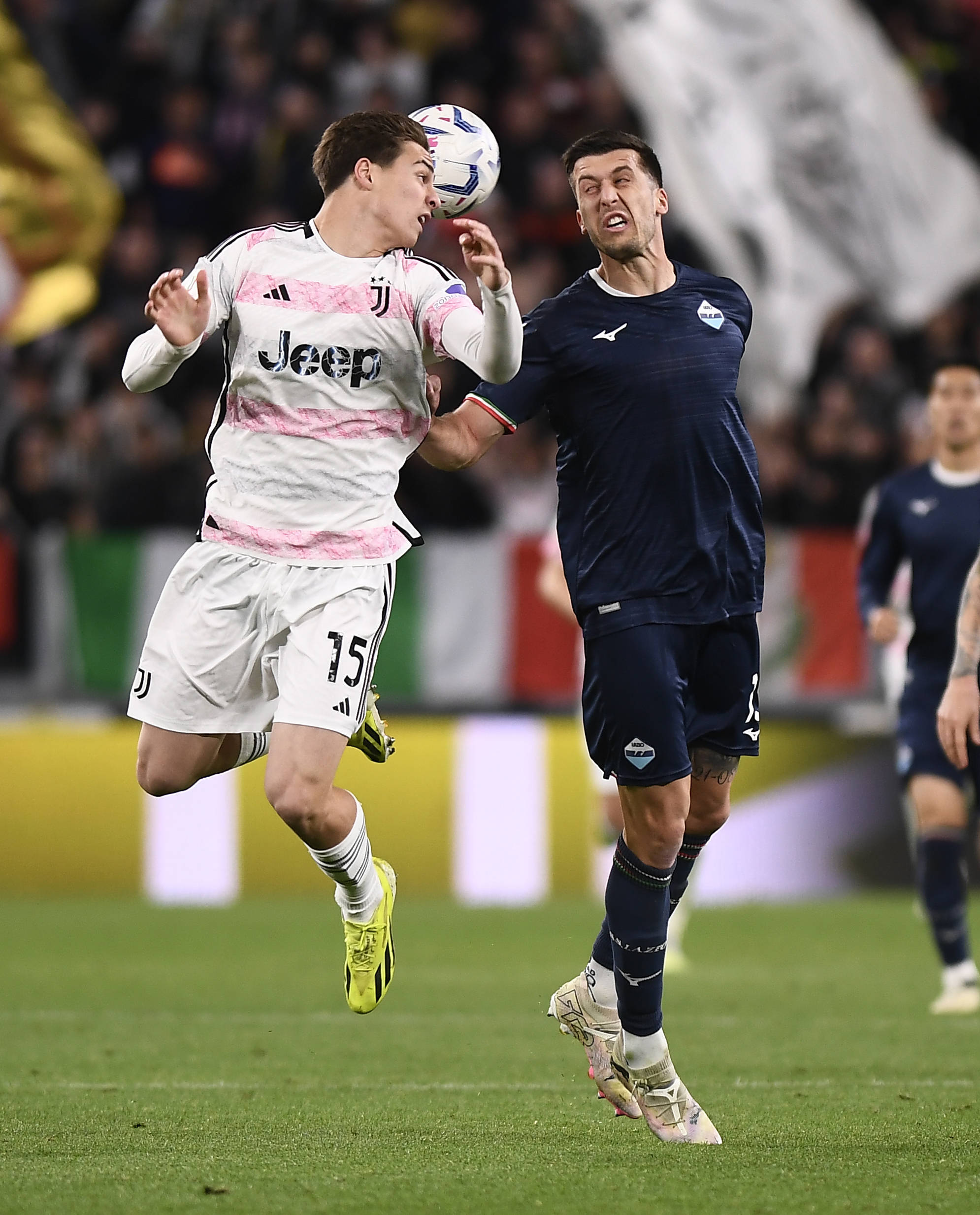 尤文图斯中场表现抢眼,荣膺最佳球员 尤文图斯中场表现抢眼,荣膺最佳球员