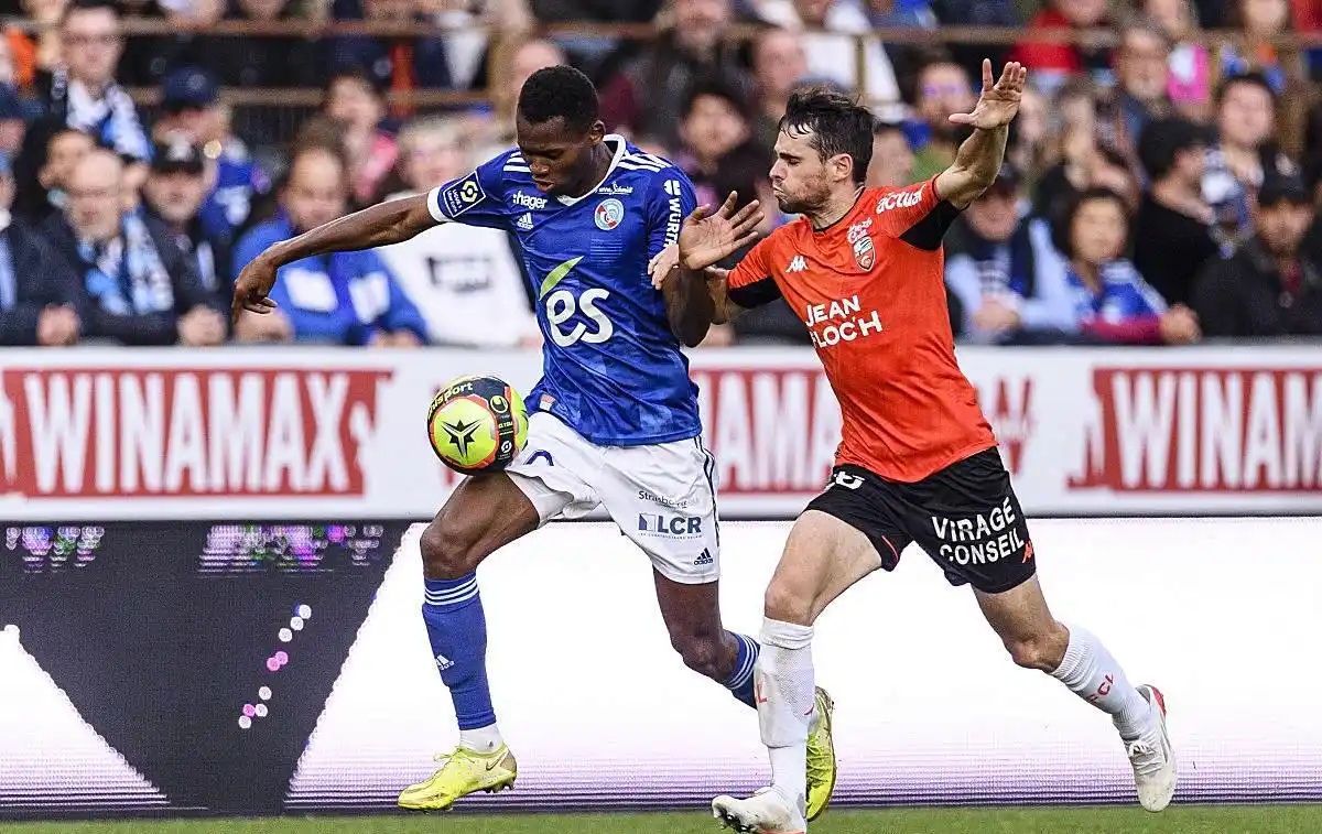 关于里昂大胜里尔,再次展现法国冠军实力的信息 关于里昂大胜里尔,再次展现法国冠军实力的信息