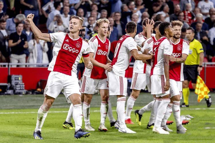 阿贾克斯客场大胜,荷甲竞争变得更加激烈 阿贾克斯客场大胜,荷甲竞争变得更加激烈