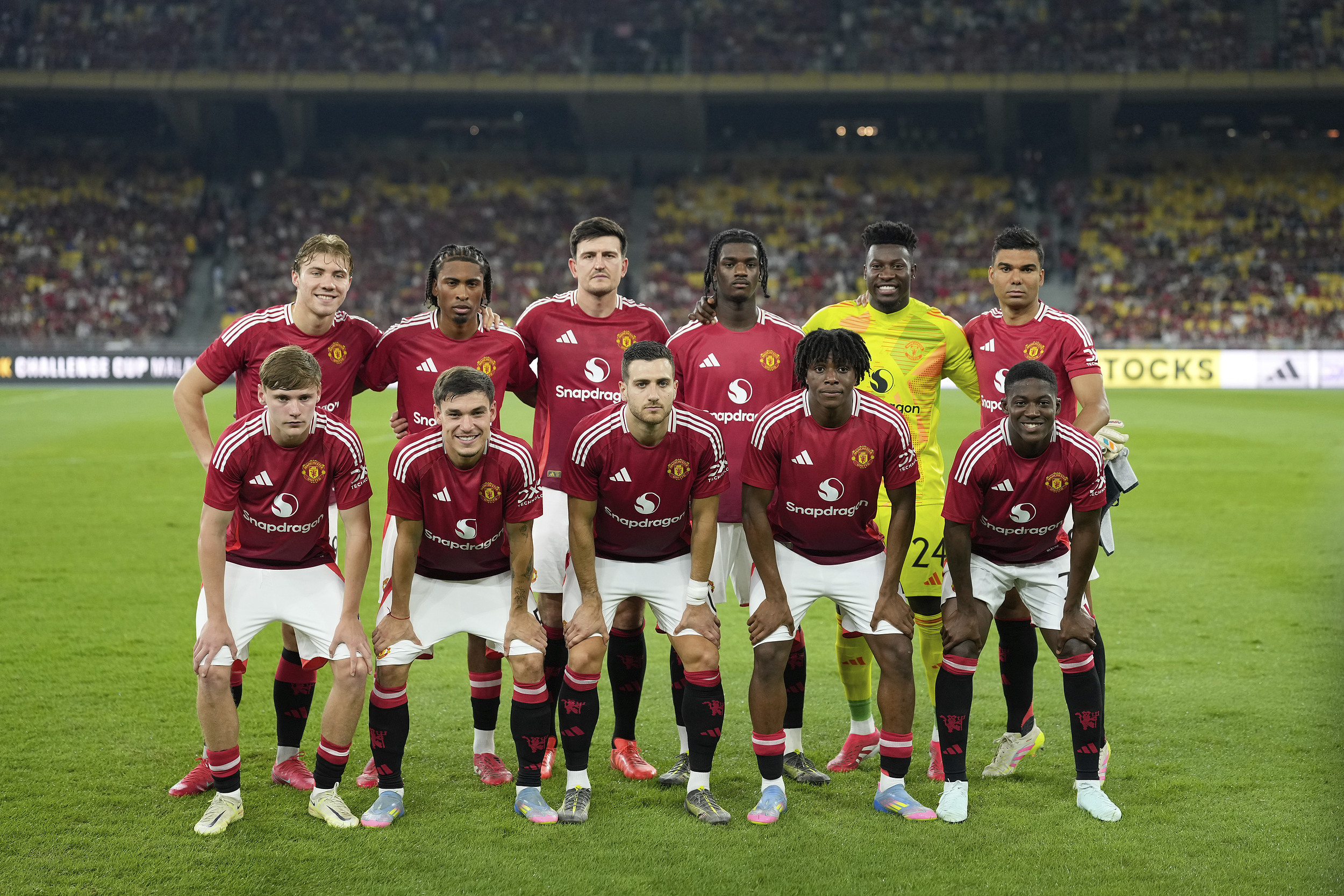 关于曼联客场击败强敌,积分榜稳居榜首的信息 关于曼联客场击败强敌,积分榜稳居榜首的信息