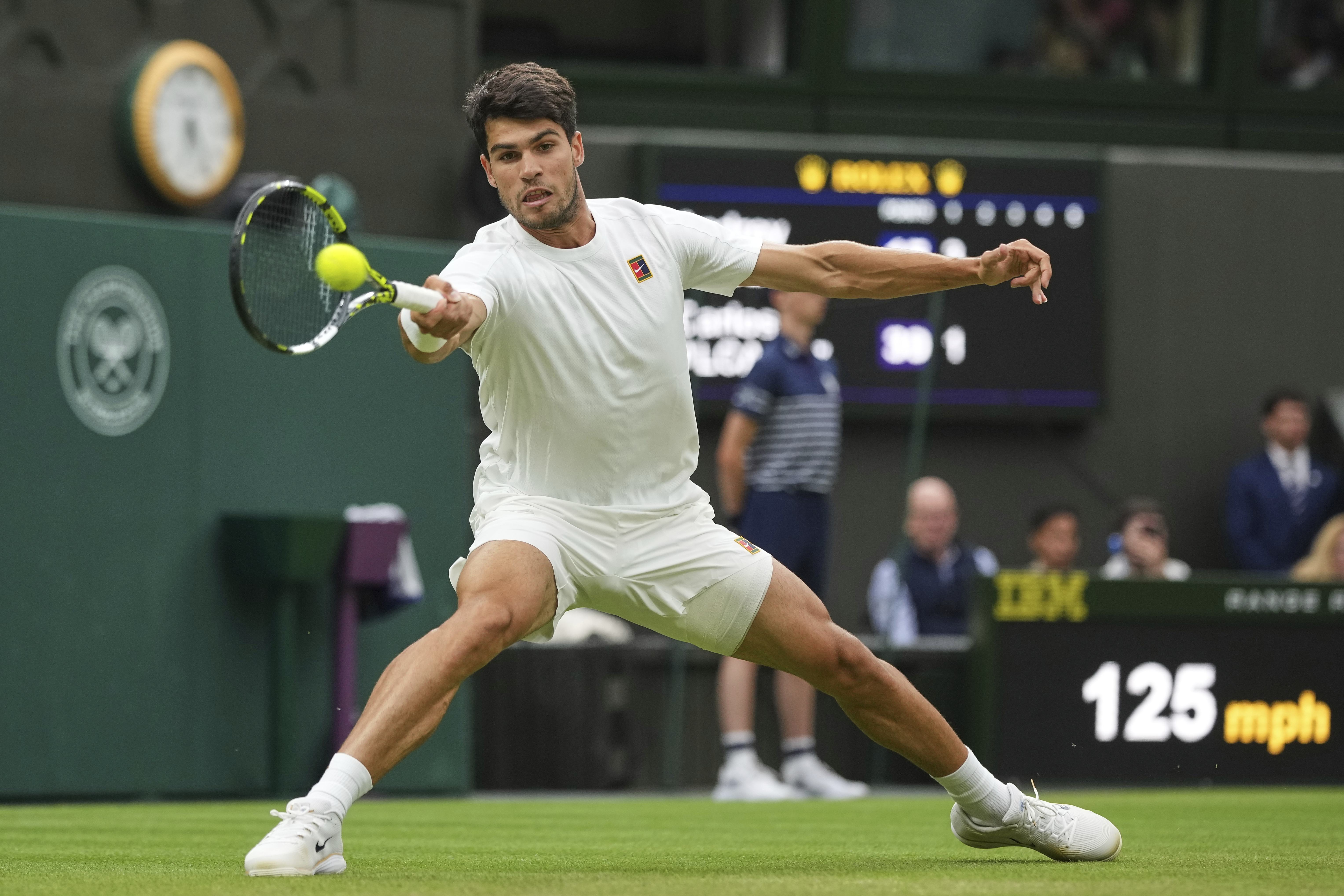 关于温网险胜ATP总决赛，阿尔卡拉斯统治全场的信息