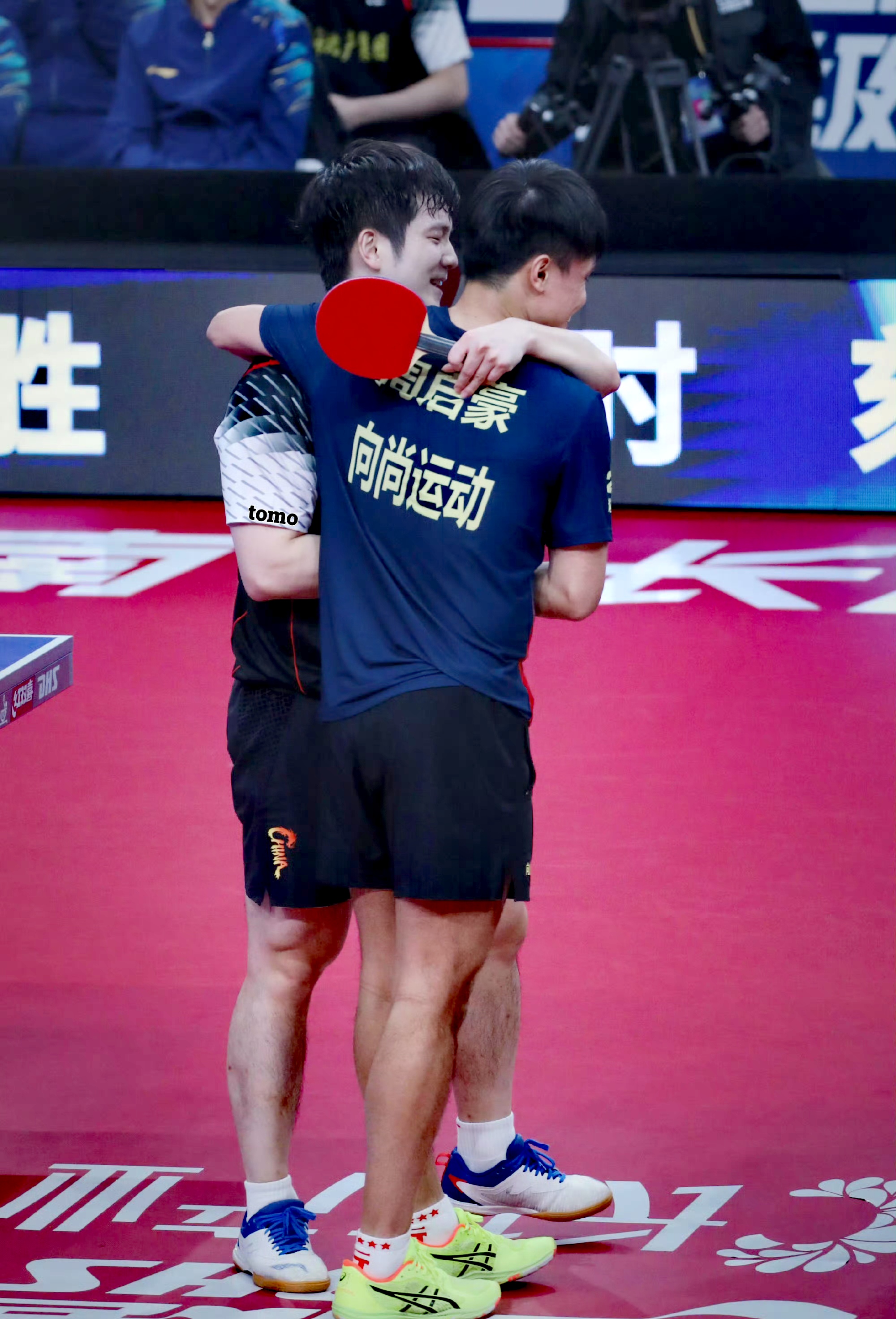 日本队险胜韩国队，樊振东点燃赛场