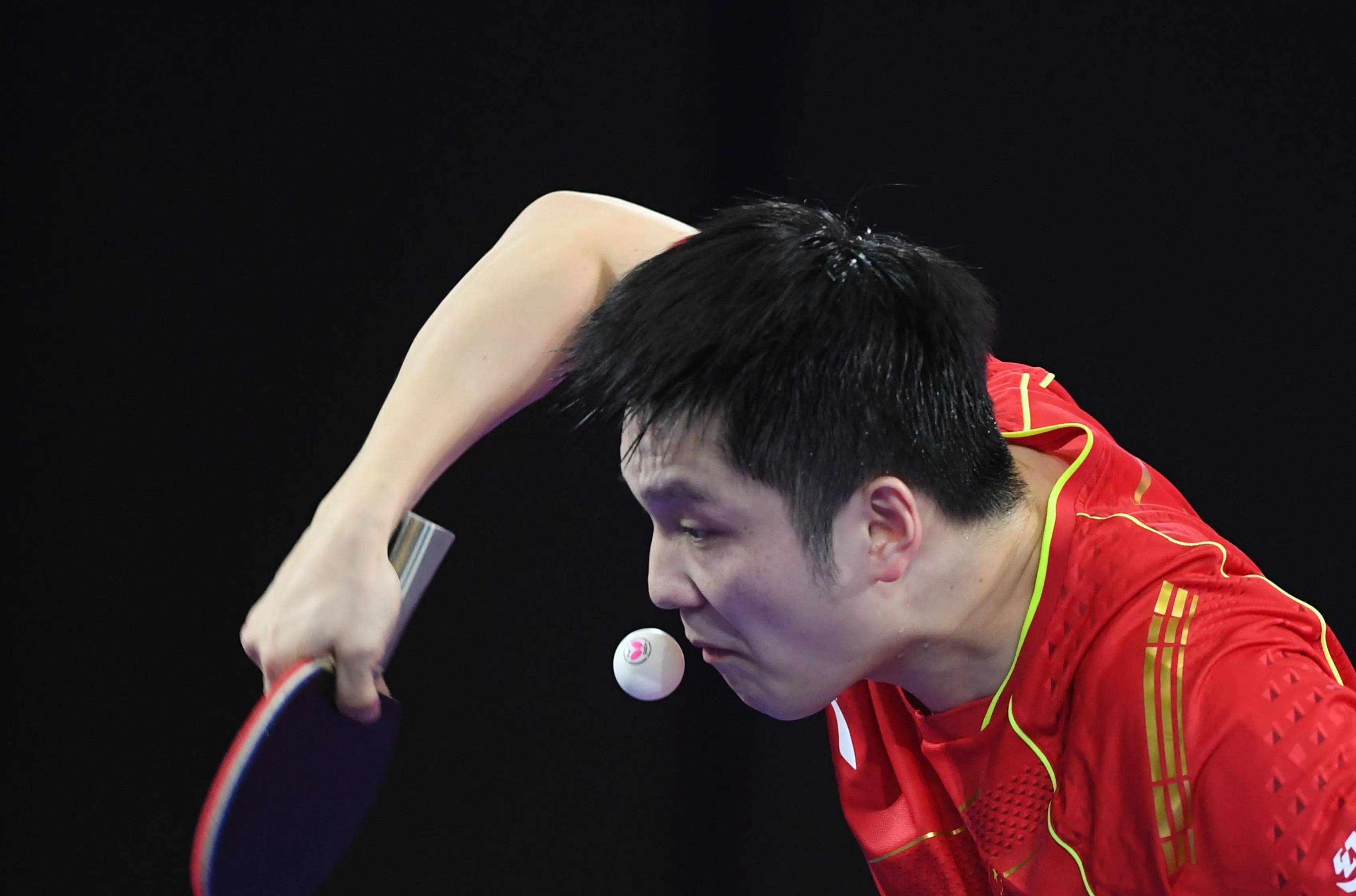 日本队险胜韩国队，樊振东点燃赛场