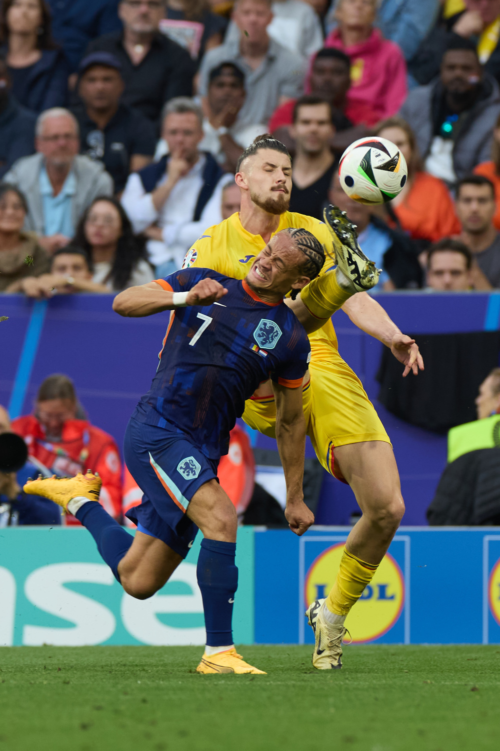 荷兰队热身赛对阵众多，迎战挑战