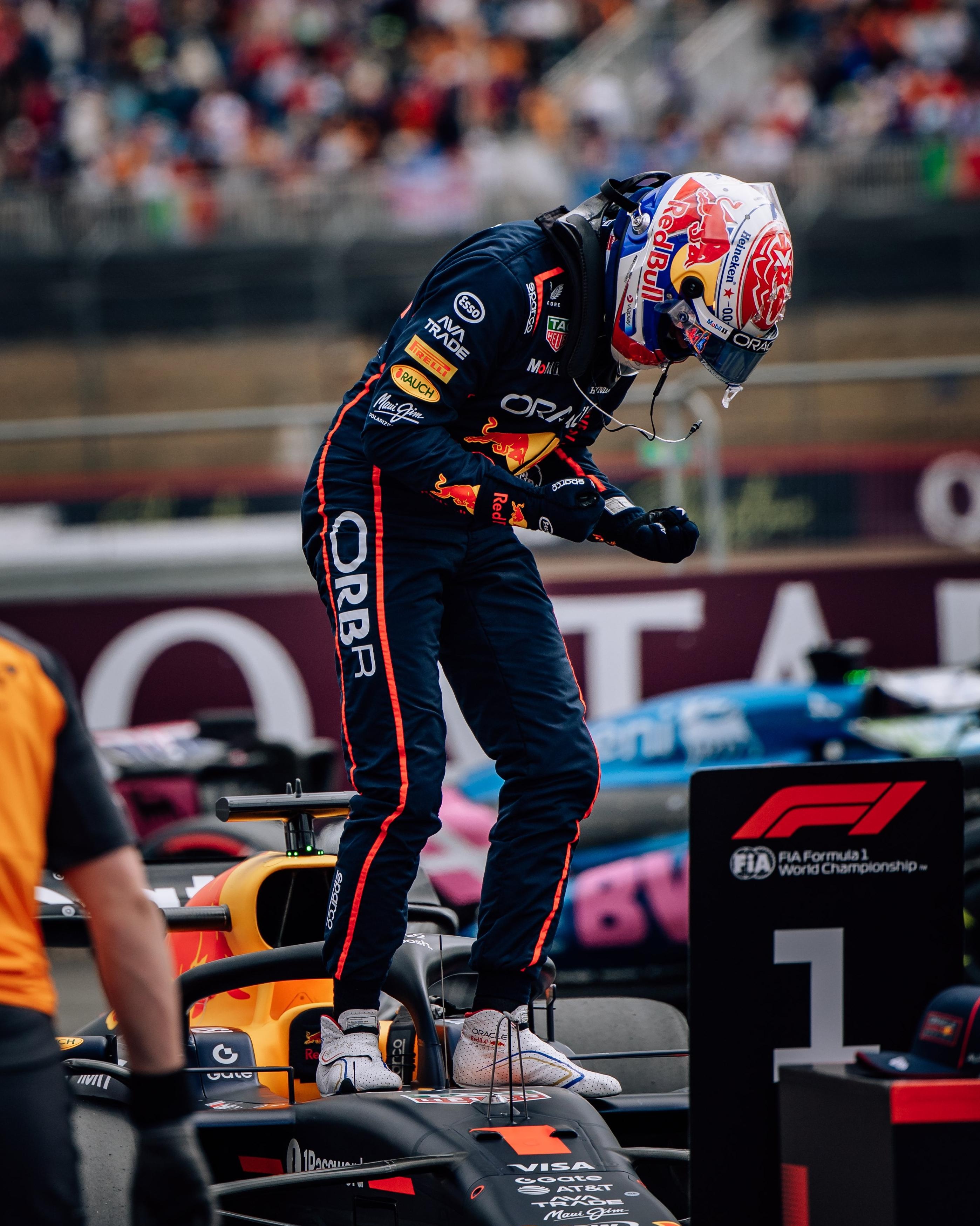 哈斯车队翻盘雷诺车队，维斯塔潘点燃赛场的简单介绍