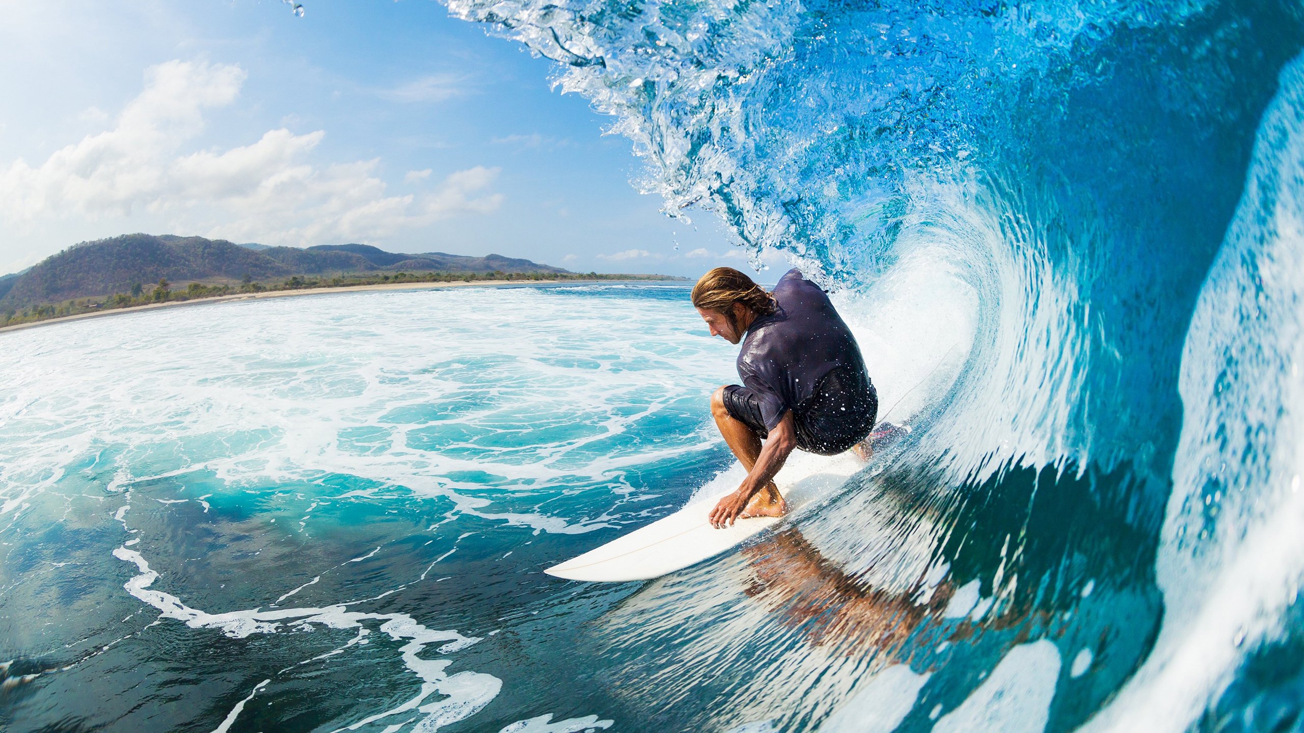 F1新赛季揭幕战之夜，库尔图瓦的稳定输出如何诠释竞技体育的共通哲学
