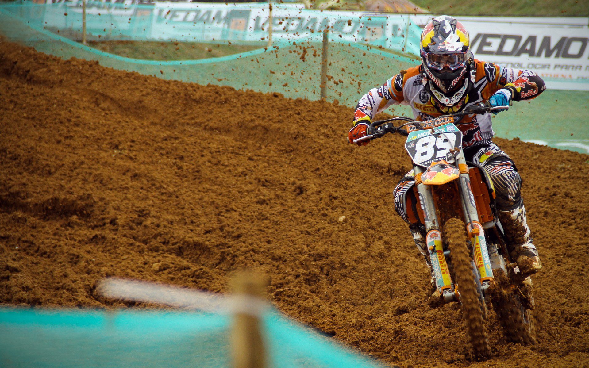 比利时掀翻塞维利亚，戈麦斯成为关键先生