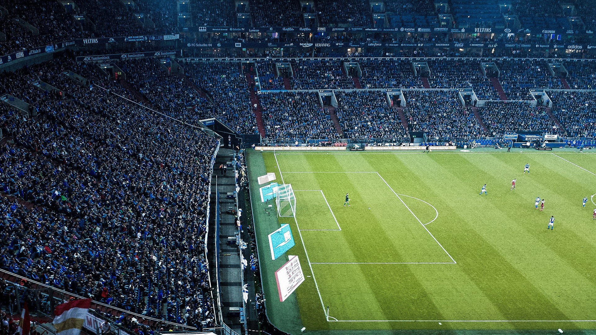 迪亚斯爆发点燃里昂之夜，法甲劲旅正面击溃切尔西的战术启示