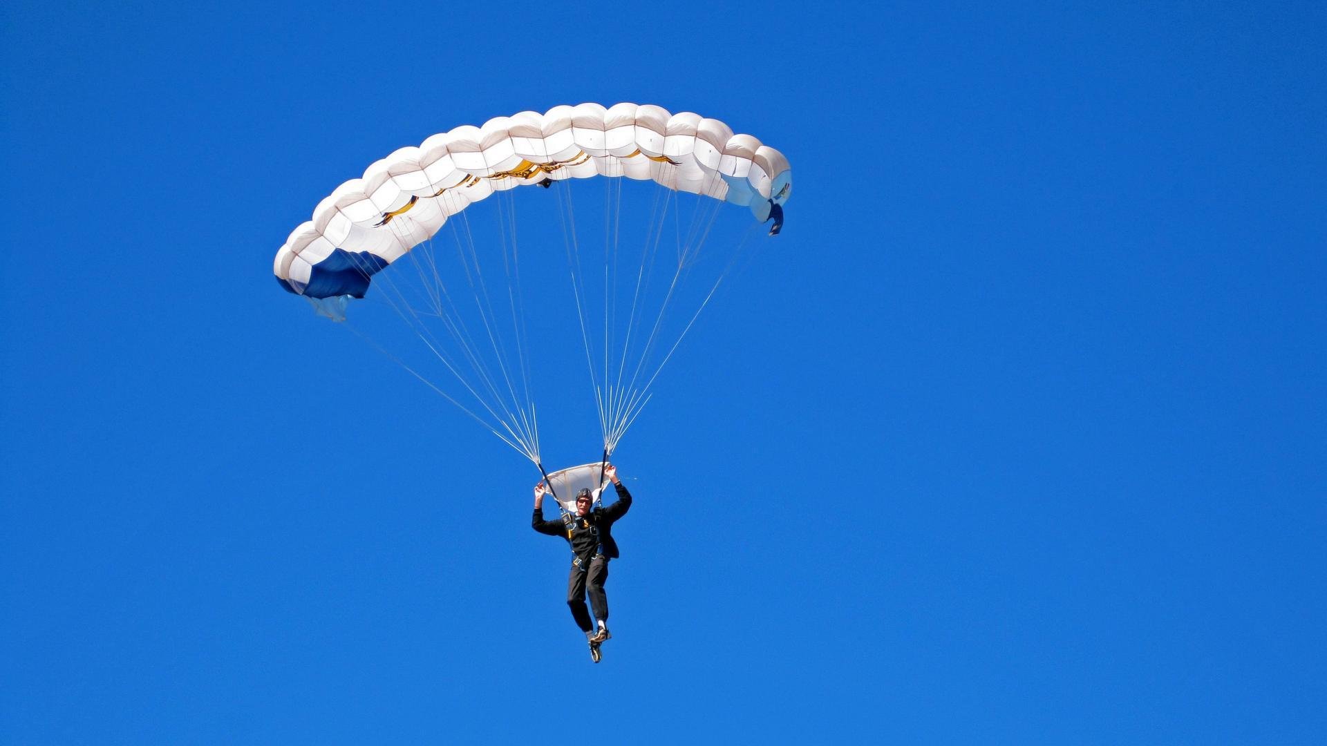 绝境逆转！欧文末节封神，快船翻盘新疆诠释竞技体育唯一性